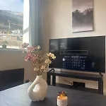 Affordable Luxury - Vibe - Heart Of 아파트 *