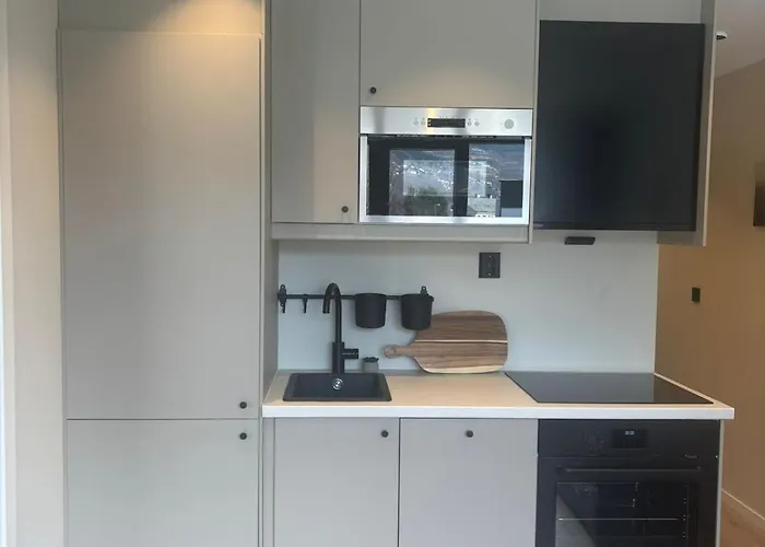 Affordable Luxury - Vibe - Heart Of Apartment